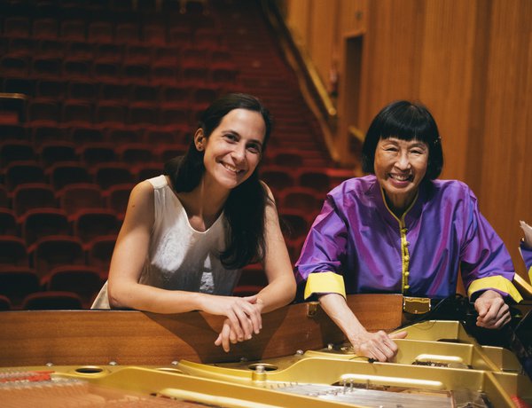 JOANA GAMA E MARGARET LENG TAN