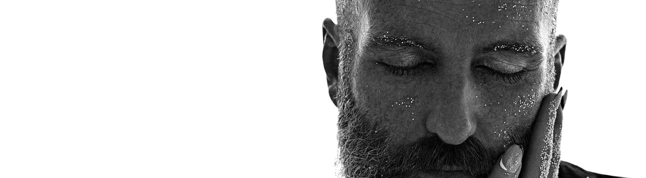Ben Frost com Greg Kubacki & Tarik Barri