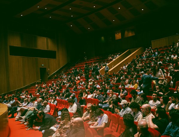 Culturgest procura: Produção & Difusão