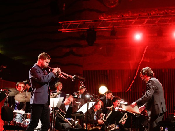 Orquestra Jazz de Matosinhos & Peter Evans
