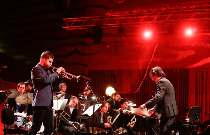 Orquestra Jazz de Matosinhos & Peter Evans