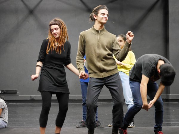 PEDRA
Projeto Educativo em Dança de Repertório para Adolescentes