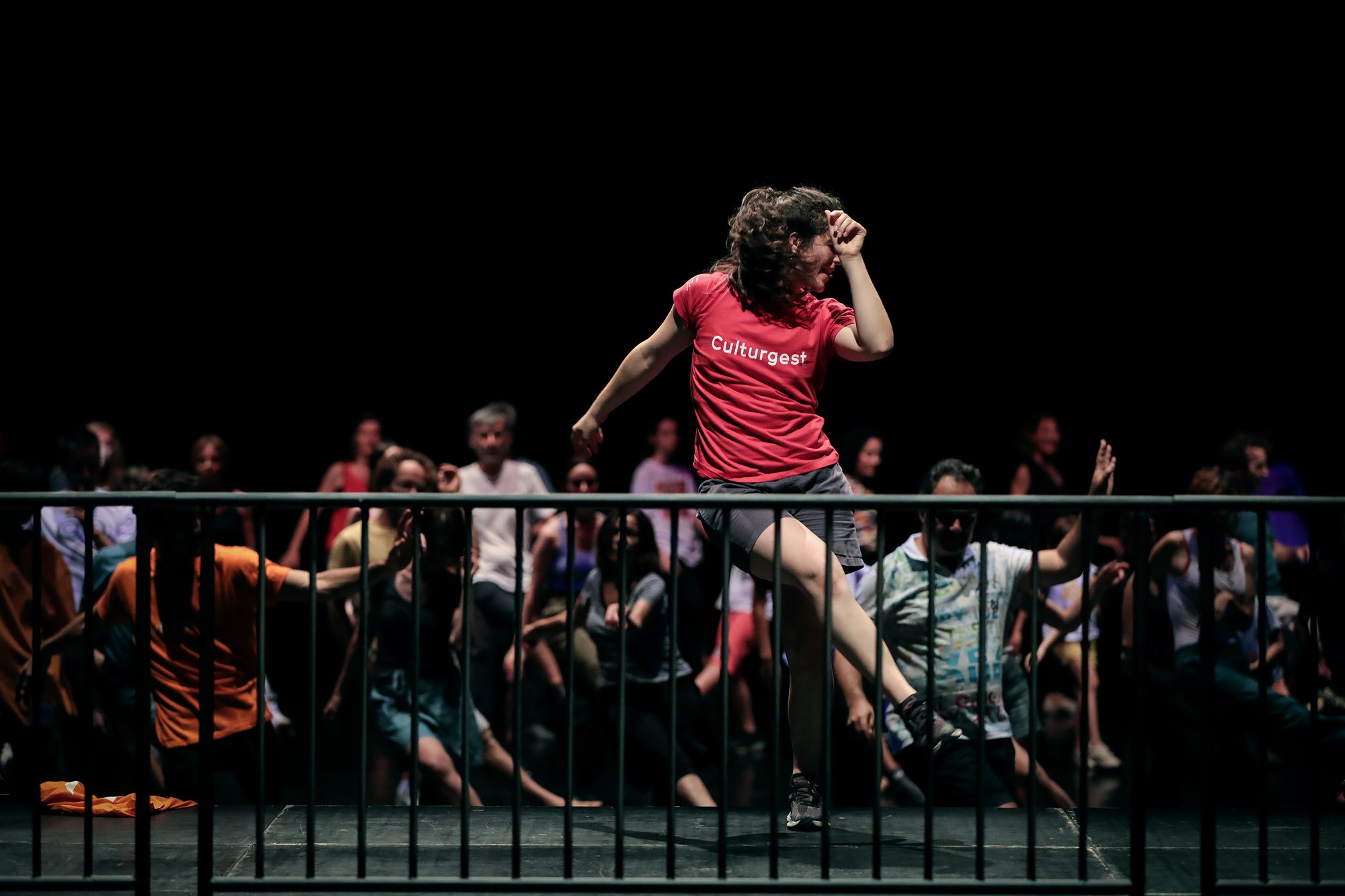 BAL MODERNE | INSIDE OUT | 3 JUL 2022
We closed the second edition of Inside Out learning three choreographies, in an informal and festive way. Bal Moderne will be back next season to share more dance moments like these.
Photography by Bruno Simão - Culturgest