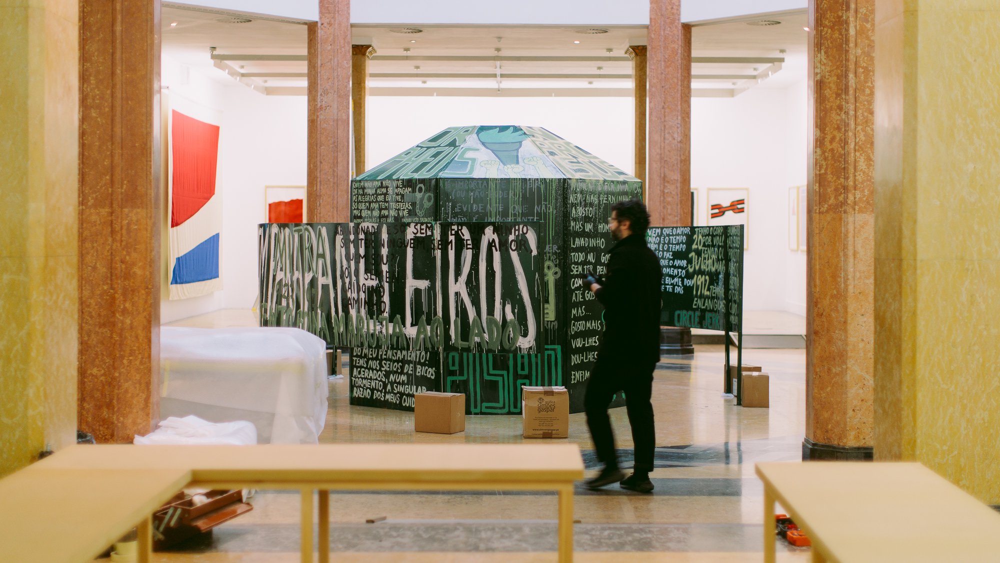 UNIVERSO LITERÁRIO EM EXPOSIÇÃO