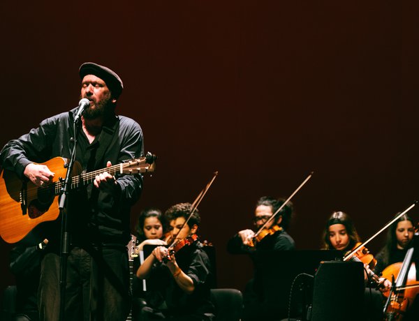 Mark Eitzel & Octeto de Cordas