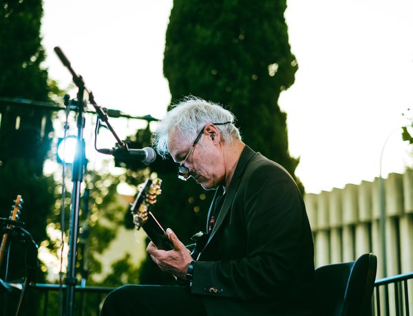 Marc Ribot's Ceramic Dog