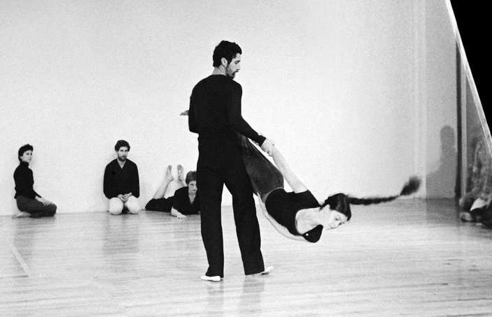 Contact-Improvisation Weekly Classes